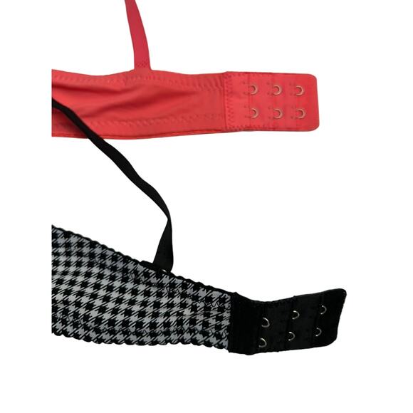 LOT OF TWO NEW WOMENS BRA SIZE 42B ADJUSTABLE STRAPS PADDED - Picture 3 of 4